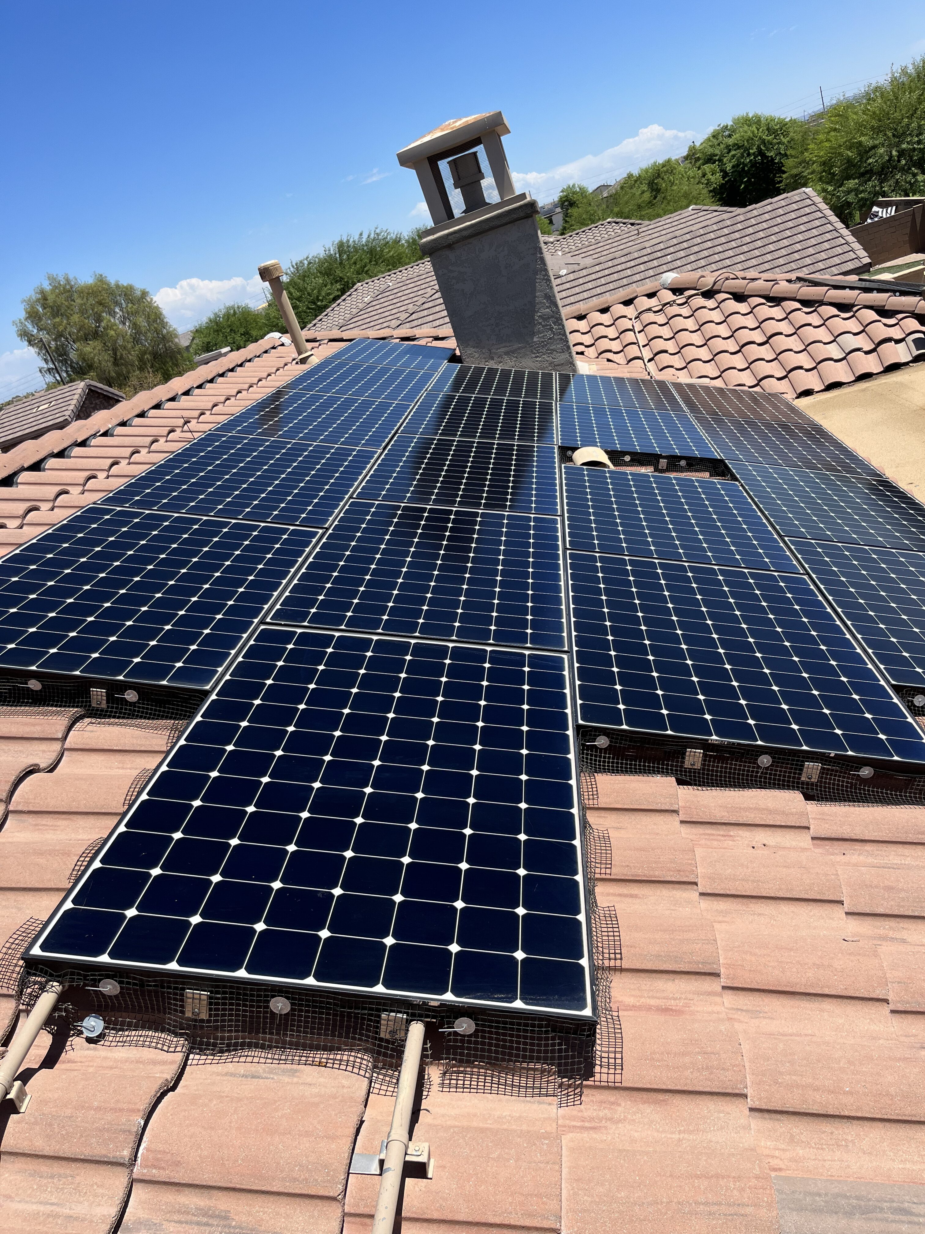SOLAR PANEL BIRD PROOFING Buckeye AZ 5 Technicians installing solar panel bird proofing mesh in Buckeye, Az.